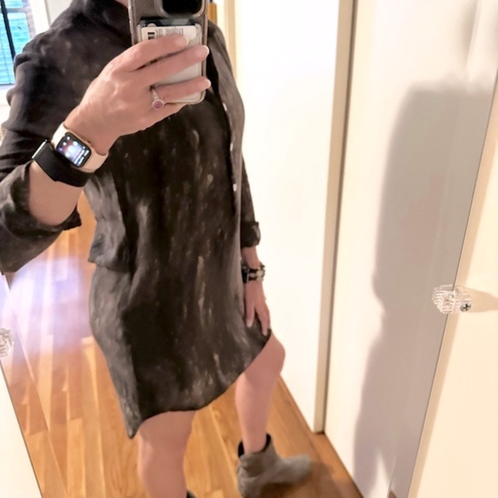 Cloth and Stone Olive Splattered Shirt Dress - Picture 4 of 13